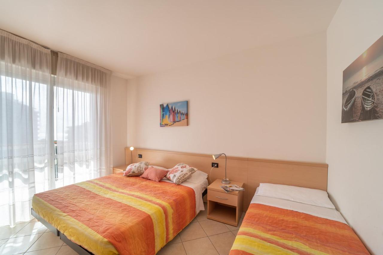 Residenza Puerto Do Sol Lignano Sabbiadoro Exterior foto