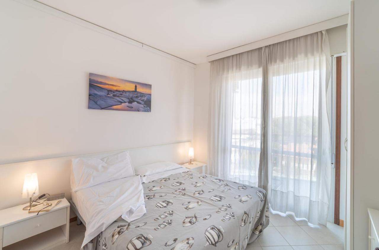 Residenza Puerto Do Sol Lignano Sabbiadoro Exterior foto